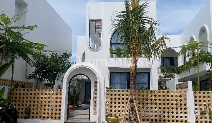 Villa Style Santorini Jkayu Tulang Canggu Cocok untuk Investasi