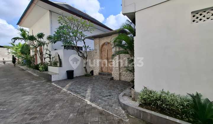 Villa for Rent on Canggu Main Road, Suitable for Families Villa for Rent on Canggu Main Road, Suitable for Families