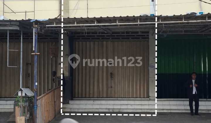 Shop House for Sale in Dalung Area. Prime. Suitable for All Businesses. 2