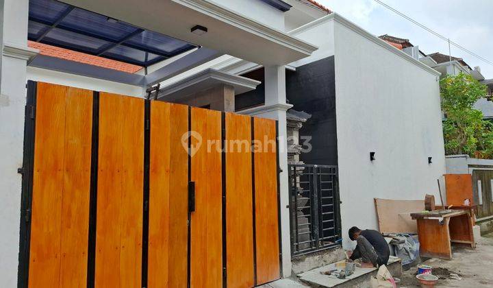 Villa Minimalis di Kelapa Gading Residence Dalung yang Menawan 1