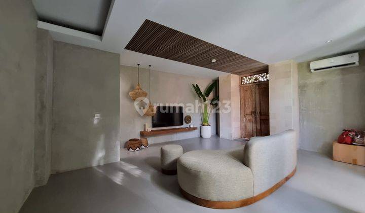 Villa Luxury Jl Taman Sari Kerobokan Yang Luas Dan Menawan  2