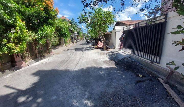 Charming Minimalist Villa Style House on Jl Tegal Cupek 2