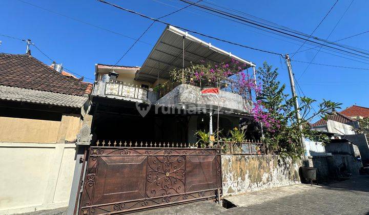 Minimalist House in Dalung Permai Housing Complex Suitable for Families 1