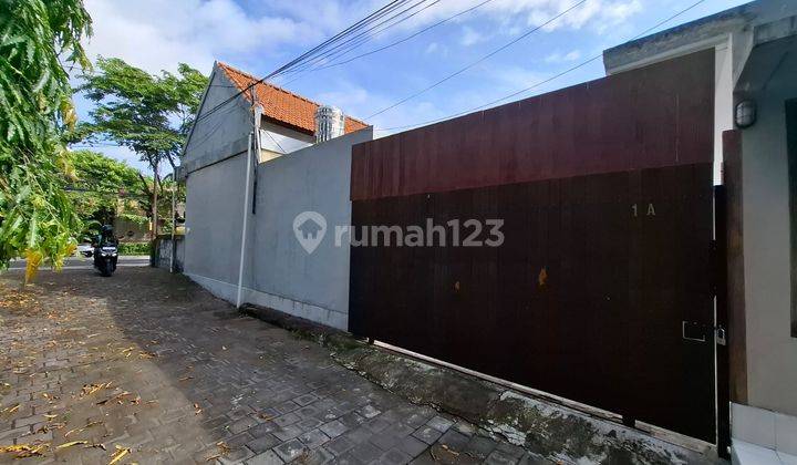 Villa Jalan Bumbak Kerobokan Yang Nyaman Dan Menyenangkan 1