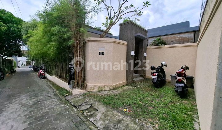 Charming Villa for Rent on Jl Pantai Berawa
