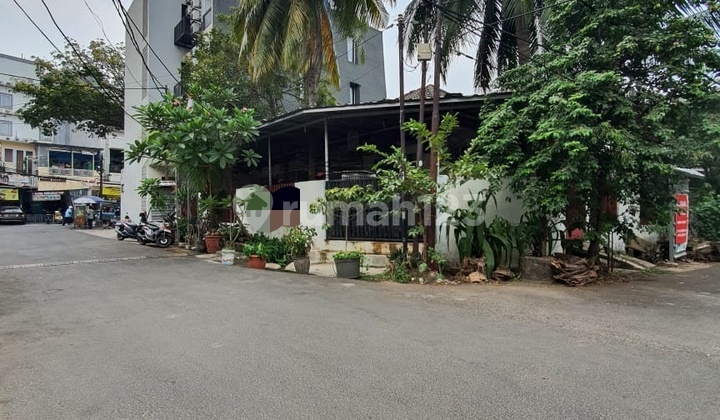 Disewakan/Dijual Rumah Usaha Lokasi Ramai Dekat Blok M Disewakan/Dijual Rumah Usaha Lokasi Ramai Dekat Blok M