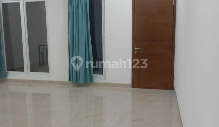 Disewakan Rumah 3 Lantai Baru Muara Karang Siap Huni Disewakan Rumah 3 Lantai Baru Muara Karang Siap Huni