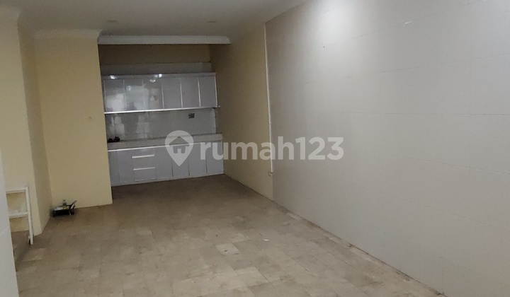 Disewakan Rumah 2 Lantai Siap Huni Muara Karang 2