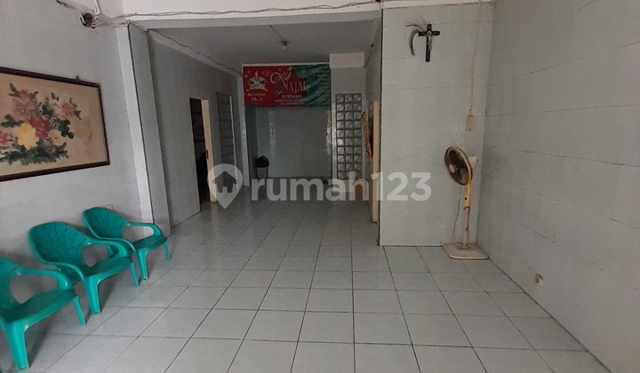 Quick Sale 3-Storey Shop House in Kapuk, Strategic Business Area 2