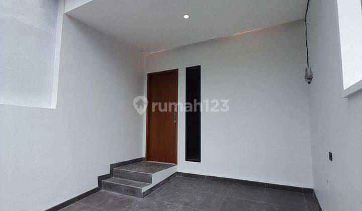 Jual Murah Rumah 4 Lt Brand New Muara Karang 1