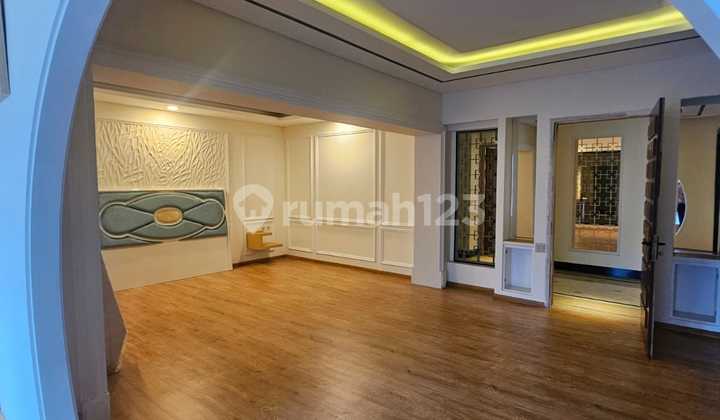 Dijual Rumah 4 Lt.siap Huni Daerah Pluit 2