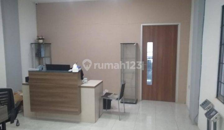 Disewakan Ruko 3 Lt Mangga Besar Lokasi Ramai 1