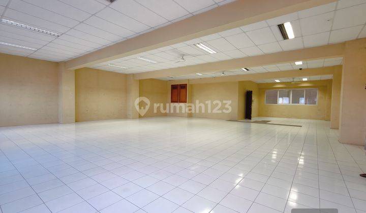 Disewakan/ Dijual Bangunan Ruko Muara Karang 1