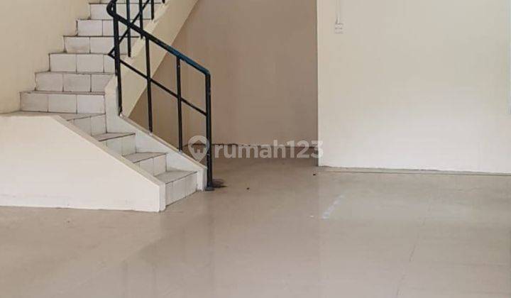 Disewakan/ Jual Ruko Siap Huni Wolter Monginsidi Lokasi Ramai 1