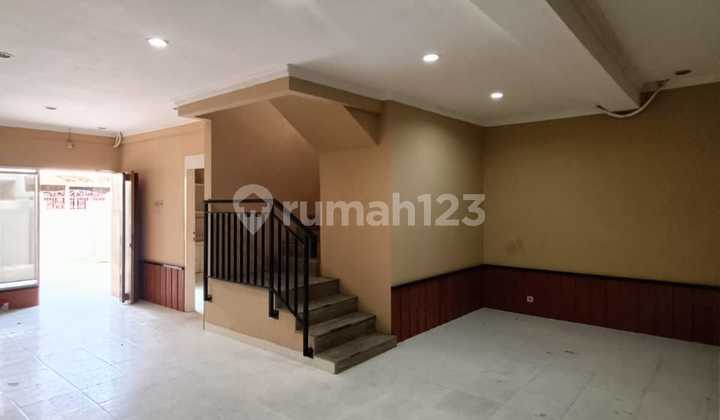 Disewakan Rumah Eks Kantor 2 LT Siap Huni Muara Karang