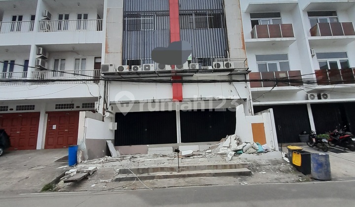 Disewakan 2 Unit Ruko Gandeng 4 Lt.muara Karang Strategis