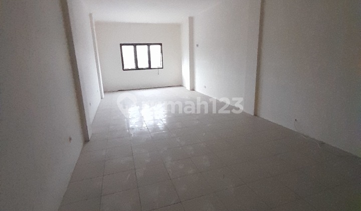 Disewakan Ruko.3.5 Lt Muara Karang Lokasi Ramai