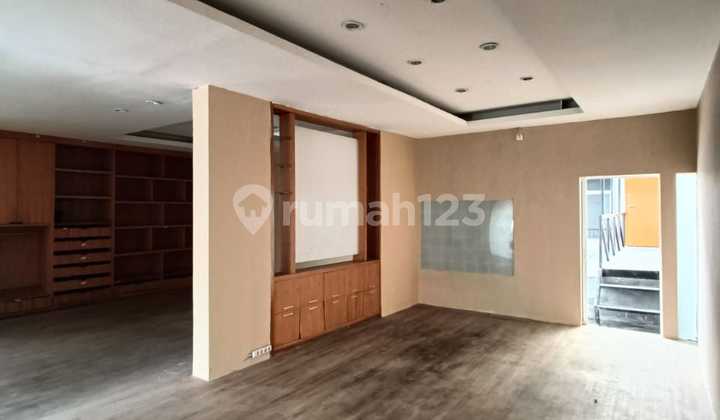 For Rent 2-Story Ex-Office House Ready to Occupy Muara Karang 2