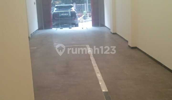 Rent 3-Story Shop House Woltermonginsidi, Ready to Occupy 2