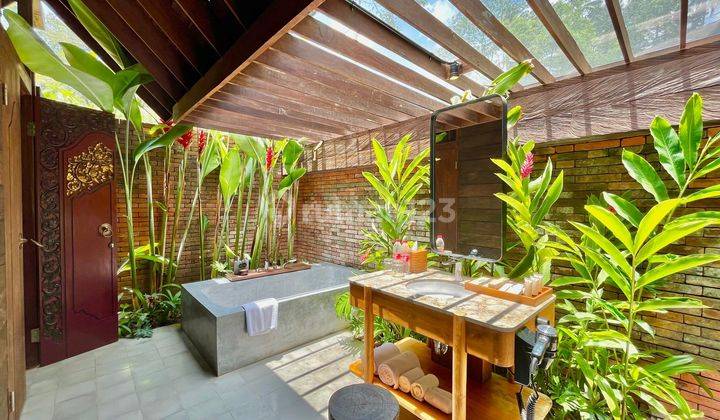 ONE BEDROOM VILLATEL WITH UBUD NATURE 2