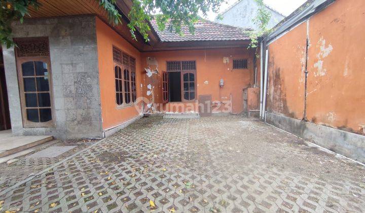 2 Storey House 5 Minutes to Living World Mall, North Denpasar 2