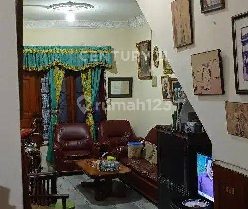 Di Jual Rumah Dan Restoran (aktif) Lokasi Sangat Strategis  2