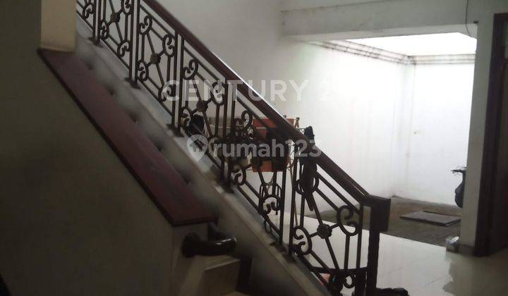 Dijual Rumah Dikelapa Gading Lokasi Strategis /pinggir Jalan. 2