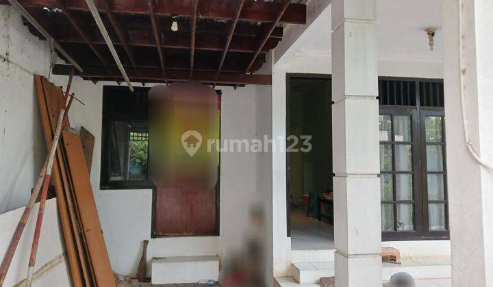 Rumah Lama siap huni dalam komplek yang asri dan nyaman Petukangan Pesanggrahan. 1