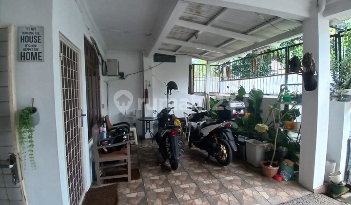 Attractive 2-Story House, Good, Neat, Cheap, Strategic Location in Pamulang 2