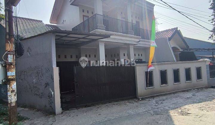 Rumah besar di sebrang Masjid lokasi tenang di Pondok Ranji 1