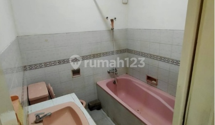 Nice Big House in Bintaro Housing near Mall 2