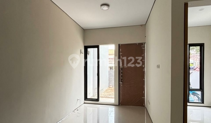 Rumah Baru 2lantai akses Bintaro tidak jauh dari KRL Ciputat  2