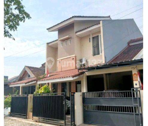 Rumah Bagus Nyaman 2 Lt Dalam Perumahan di Pinang Tangerang  2