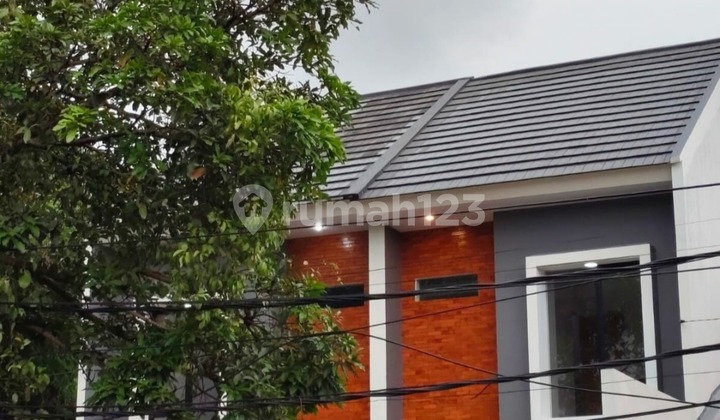 Rumah Baru 2lantai akses Bintaro tidak jauh dari KRL Ciputat  1