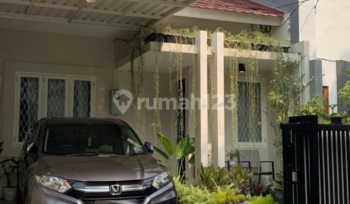 Beautiful minimalist furnished house ready to occupy in sector 4 Bintaro
