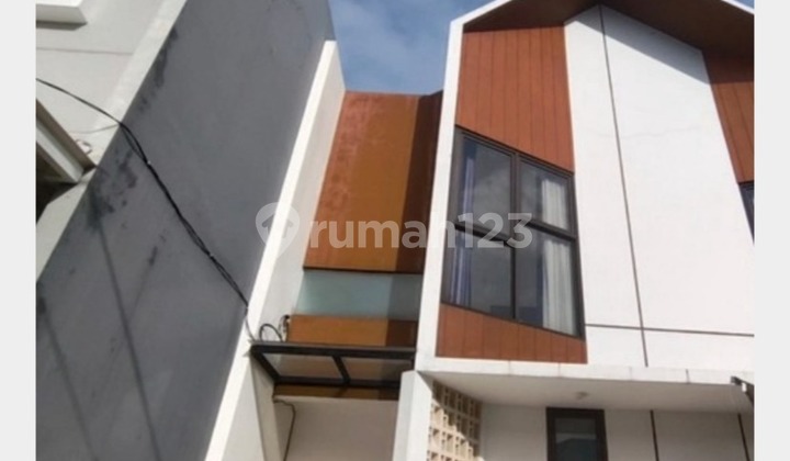 Rumah Bagus Minimalis 3 KT Siap Huni dekat akses KRL Sudimara 2