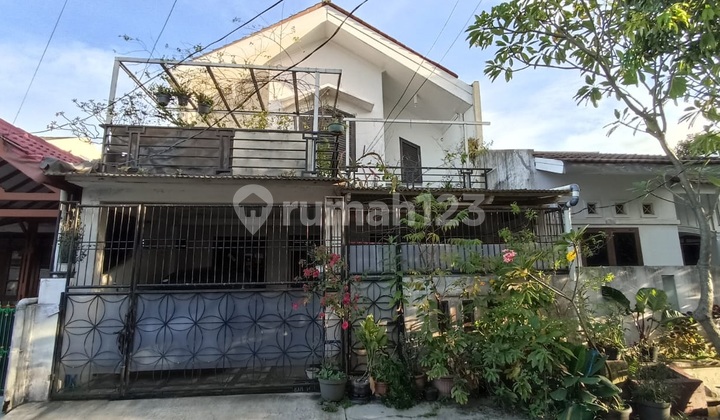 Nice House, Neat, strategic location in Pamulang.