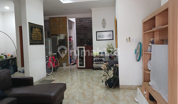 Harga Rumah Lokasi Bagus Aman Banjir Dlm Perumahan Kecil Petukangan Jaksel