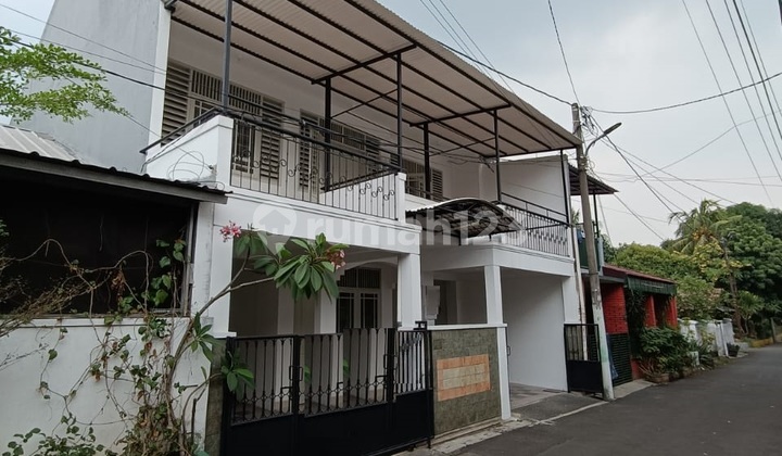 2 Lantai Bagus Bangunan Kokoh Besar Murah Dalam Perumahan Besar di Jurang Mangu. 2 Lantai Bagus Bangunan Kokoh Besar Murah Dalam Perumahan Besar di Jurang Mangu.