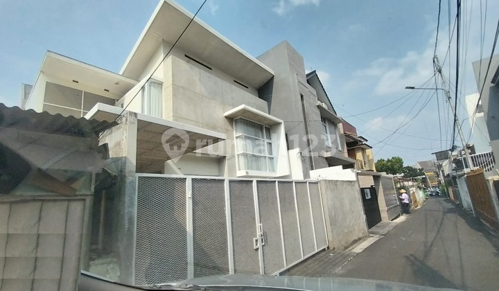 Rumah Bagus Kuat Kokoh Cantik Minimalist 2 Siap huni di Tebet