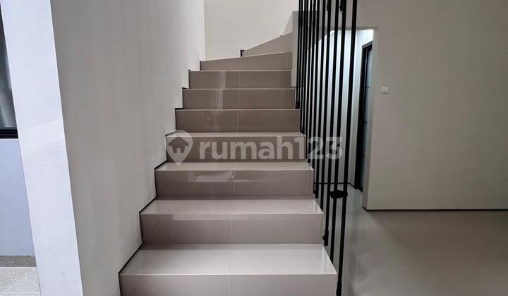 Rumah Minimalis Brand New, Siap Huni Lokasi Strategis di Bintaro 2