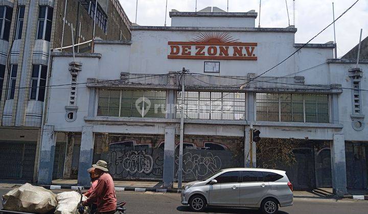 Rumah lama dihitung di Jl Asia Afrika Bandun 1