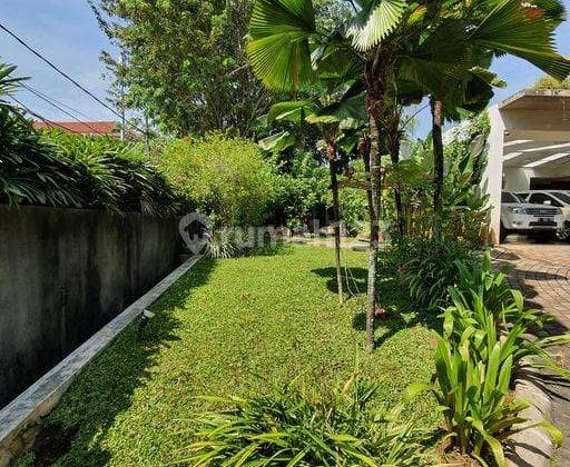 Rumah Dijual Mewah Bergaya Villa Modern Tropis Pejaten Jaksel 2