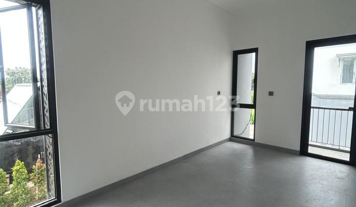 For Sale 2-Story House, Strategic Location, Exclusive for Muslims Near Summarecon Bekasi. 2