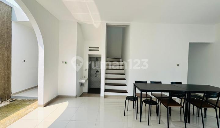 Dijual Rumah 2Lt,Mewah, Murah Akses Premium di Timur Jakarta Dijual Rumah 2Lt,Mewah, Murah Akses Premium di Timur Jakarta