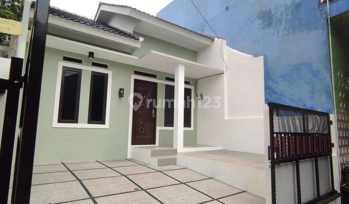 Dijual Rumah Cantik Dengan Interior Modern Dekat Mall Swalayan 1