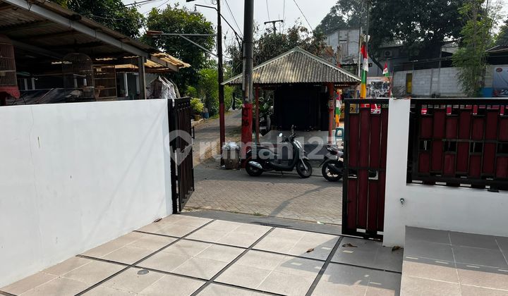 FOR SALE: READY TO OCCUPY FLOOD-FREE STRATEGIC COMFORTABLE HOUSE IN EAST BEKASI