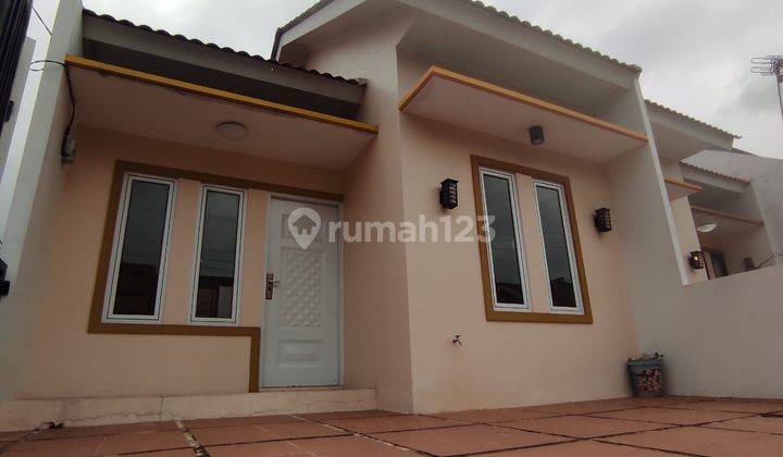 DIJUASL RUMAH  MINIMALIS MODERN BEBAS BANJIR DI DUKUH ZAMRUD  1