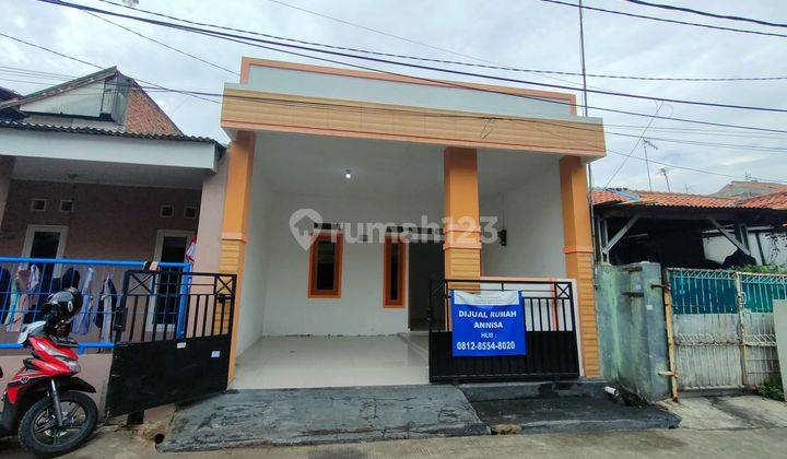 Rumah Lantai Granit, Atap Baja Ringan Dijual Murah  2