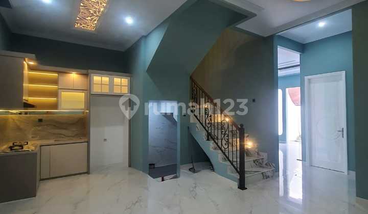 For Sale New Luxury Building Ready to Occupy in Jagakarsa, South Jakarta 2